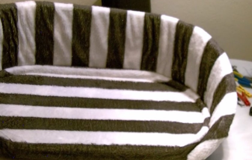 Соединяем спинку с основанием