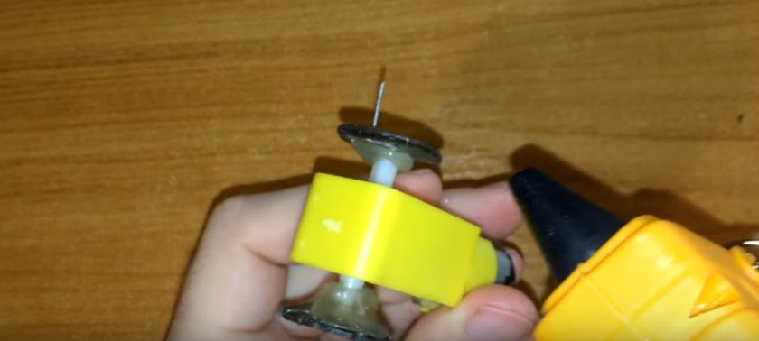 Редуктор с двигателем Редуктор с двигателем