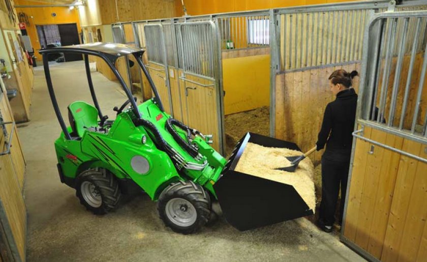 Уборка конюшни