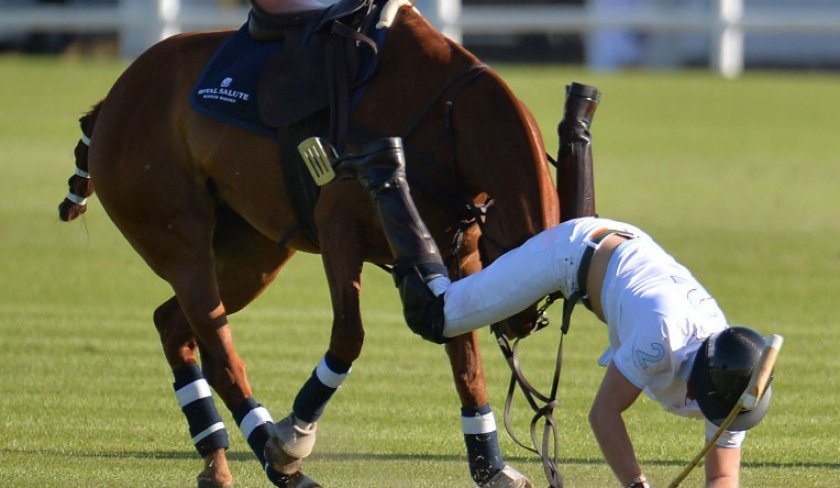 Падение с лошади